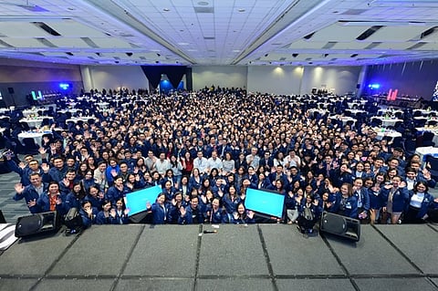 Over 900 alumni of the SM Foundation, now excelling in diverse professional fields, reunites at the SM Scholar Alumni Homecoming 2024 at the SMX Manila, Pasay City. The event celebrated the scholars' achievements, resilience, and commitment to spreading social good. Joining the event are members of the Sy family.