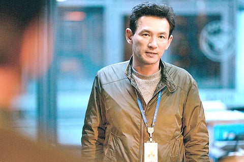 Hwang Jung-min as Detective Seo Do-cheol.