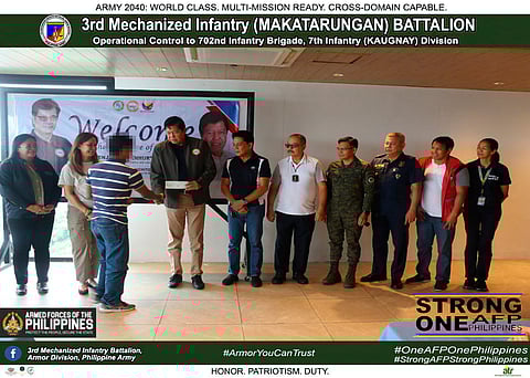 Tarlac ex-rebels receive financial aid