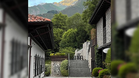 A magnificent sight of the mountains.