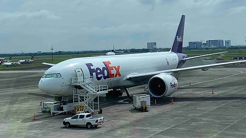 FedEx plane