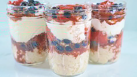 Fruity Oatmeal Yogurt Parfait.