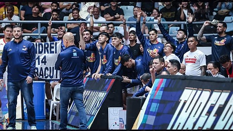 E-Painters survive Hotshots for 2-1 lead