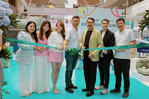 Linsy Philippines and Lazada executives cutting the ribbon at the LINSY Philippines grand launch in Glorietta 2. From left, Khryzia Montalbo - Operations and Creative Director, LINSY Philippines; Melody Chiaoco, Sales and Marketing director, LINSY Philippines; Janine Gesalem – Merchandising and Finance director, LINSY Philippines; Samson Wang, – CEO of LINSY Global; Jonathan Gesalem – President, LINSY Philippines; Carlos Barrera. CEO, Lazada Philippines; and Jason Chen – CBO, Lazada Group.