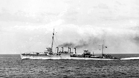 The U.S. Navy destroyer USS Stewart (DD-224) steaming at high speed, circa 1930s.