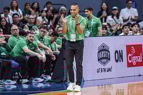 Topex Robinson lights a fire under his former team, the Lyceum Pirates, during their game against the Perpetual Altas in the NCAA Season 100 men’s basketball tournament last Wednesday.