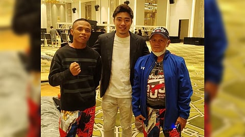 The target of world-ranked flyweight Vince Paras (left) to fight for a world title is being plotted by chief trainer Bennie Dela Peña (right) and Japanese promoter Masayuki Ito.