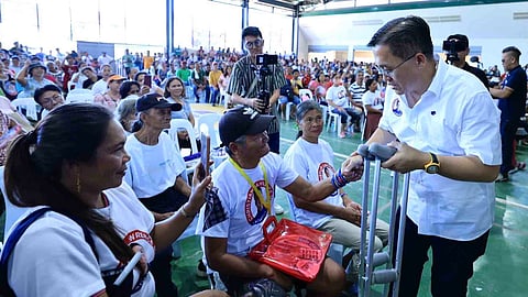 Bong Go visited farmers, fisherfolks, and senior citizens of CARAGA region and Davao Oriental on Friday to consult them on how the government can continuously aid them.