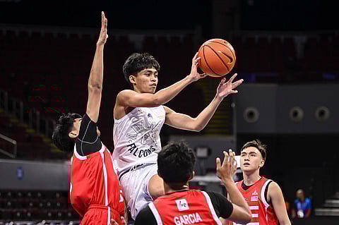 Junior Warriors sweep first round