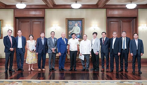 PLDT Chairman Manuel V. Pangilinan and PLDT Chief Operating Officer Butch G. Jimenez (8th and 9th from left, respectively) discussed PSAC recommendations with President Marcos and the Council's Lead Convenor Sabin Aboitiz (1st from left).