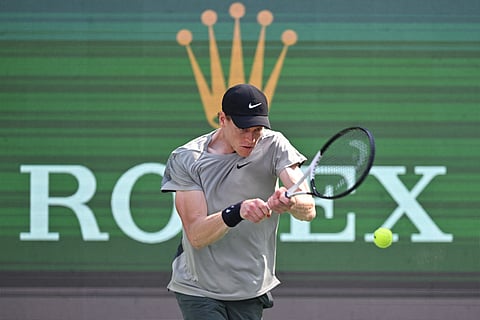 Jannik Sinner books a 6-4, 7-6 (7/1) win over Ben Shelton to advance to the quarterfinals of the Shanghai Masters.