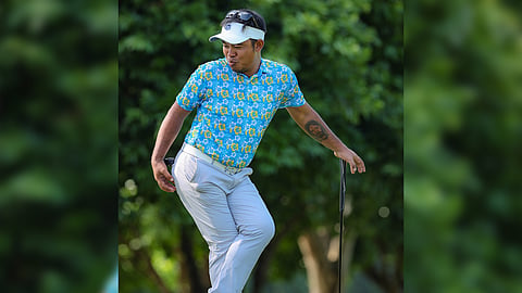 Zanieboy Gialon springs back to life with a four-under 66 to inch closer to the title entering the final round of the ICTSI Iloilo Golf Challenge.