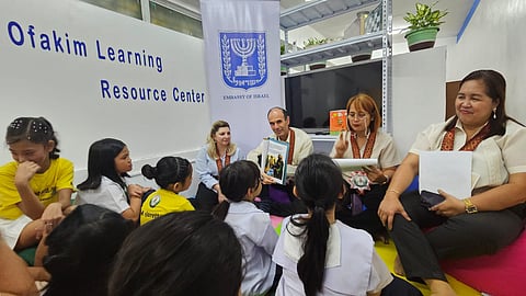 Ambassador Ilan Fluss told students of Malaya Elementary School the story of David and Goliath at the school’s new library donated by Israel. Education is the key focus of Israel’s productive relationship with the Philippines.