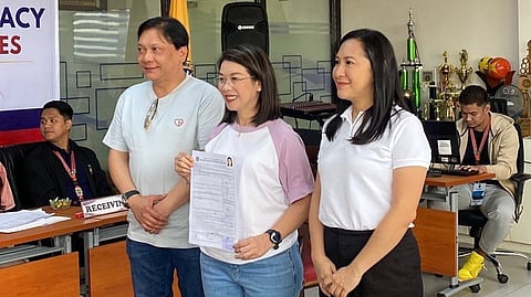 Rep. Marivic Co-Pilar files her COC alongside QC Mayor Joy Belmonte and husband Councilor Banjo