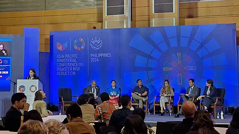 (Risk Communication and the role of Media and Social Media for Inclusive and Actionable Early Warning Messages.) In photo from L-R: Dr. Gwendolyn Pang, Secretary General of the Philippine Red Cross; Mr. Hisam Hassan, Chief Executive of the National Disaster Management Authority for the Maldives; Ms. Dalen Sea, Young People’s Action Team (YPAT) and UNICEF East Asia and Pacific; Mr. Alfred Mark Rosete Disaster Risk Reduction and Early Warning System Program Lead, People in Need; Ms. Kia Obang, Program Officer for Internews Philippines; Mr. So Socheaths, Project Management Unit Manager, National Committee for Disaster Management, Cambodia; Ms. Gemma Hayman, Regional Director for Asia-Pacific and Europe, BBC Media Action.