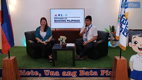 DepEd-VII Regional Director Dr. Salustiano Jimenez (R) discusses the issue of teachers leaving for overseas jobs during the Kapihan sa Bagong Pilipinas media forum, hosted by PIA-VII Regional Director Fayette Rinen (L).