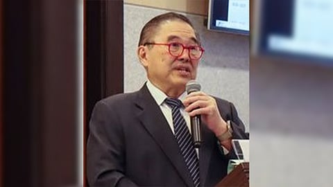 Tzu Chi Medical Foundation Philippines president and Cardinal Santos Medical Center chief medical officer Dr. Antonio Say and TCMFP volunteer and CSMC eye surgeon Dr. Carlo Antonino Nasol.