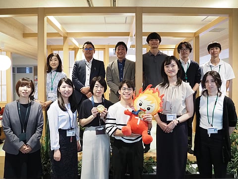 Carlos Yulo visits his alma mater