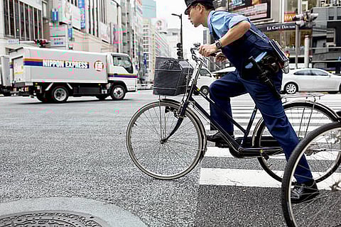 Cyclists risk jail for using a mobile