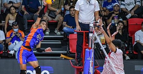 Ultras seek solo lead