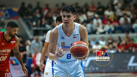 TNT Tropang Giga swingman Calvin Oftana