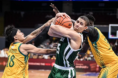 Mike Phillips brings firepower and energy to La Salle’s 58-53 win over FEU in the UAAP Season 87 men’s basketball tournament.