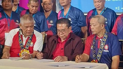 MANONG Chavit Singson (center, seated) formalizes his pledge to support the Western Visayas Alliance of Transport Cooperatives and Corporations, promising to champion the welfare of Filipino drivers and the modernization of public transportation. His signature marks a crucial step toward a brighter, more sustainable future for the transport sector in the region.