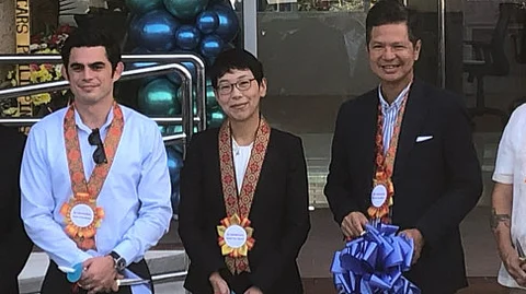 At the opening of Honda Bacoor are Jaime Alfonso Zobel de Ayala, CEO of ACMobility; Rie Miyake, president, Honda Cars Philippines and Antonio ‘Toti’ Zara III, head of Automotive Retail and Distribution, ACMobility.
