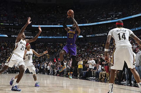LAKERS WAGI LABAN SA PELICANS SA OT