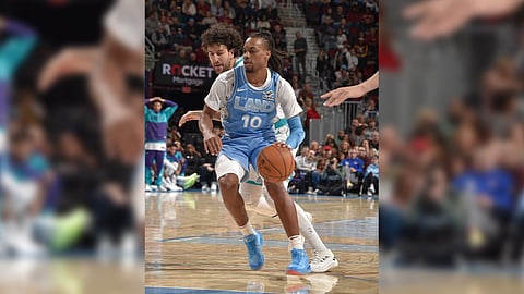 DARIUS Garland drops a double-double performance to lead the Cleveland Cavaliers to a 128-114 win over the Charlotte Hornets for a franchise-best 15th straight victory in the NBA regular season.