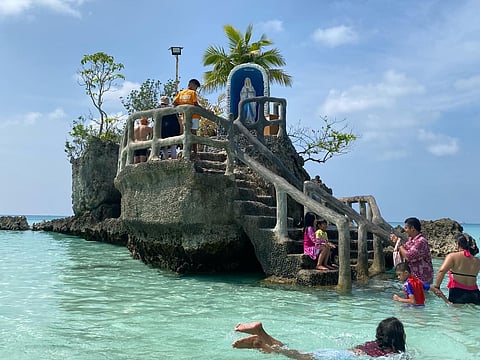 Local tourists continue to dominate Boracay tourism