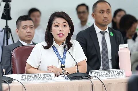 Sara’s aide draws ire of lawmakers