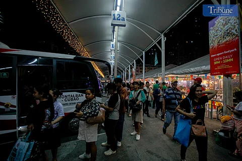 Everyday, commuters wait for their ride going home for an estimate of a minute to an hour depending on the availability of modernized jeepneys, and the traffic that may cause the arrival of the vehicle.