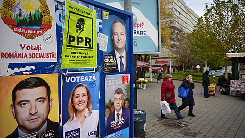 Romania has been gripped by chaos after a top court ordered a recount of the first round of the presidential ballot.