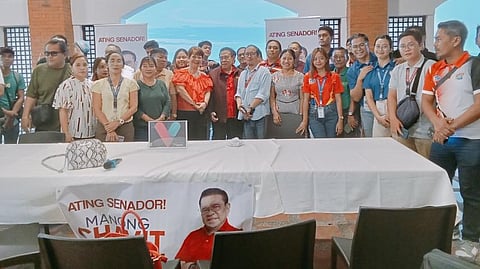 Manong Chavit promotes digital transformation in Roxas City, highlights VBank launch