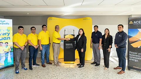 Officials from Cebu Pacific, ACEN RES and APlus at the turnover ceremony held at the Cebu Pacific Main Office are (from left) Dio Alojado, CEB director of Corporate Strategy; JB Bueno Jr., CEB director of Ramp Operations; Jomel Malabanan, CEB director of Administration Services and Facilities; Materno Ilagan, CEB vice president of Safety, Quality and Security; Sheila Mina, ACEN RES vice president and head of Account Management; Rico Ugdoracion, APUS general manager; Elisah Jacob Cabato, ACEN RES senior account manager and Ricky Dale Tagabucba, 1Aviation general manager.