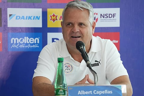 Capellas unveils Philippine team