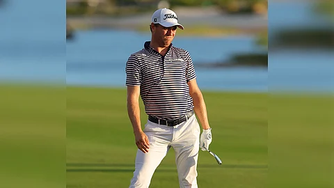 Justin Thomas fires a six-under par 66 to grab the lead from Scottie Scheffler heading into the final round of the Hero World Challenge golf tournament.