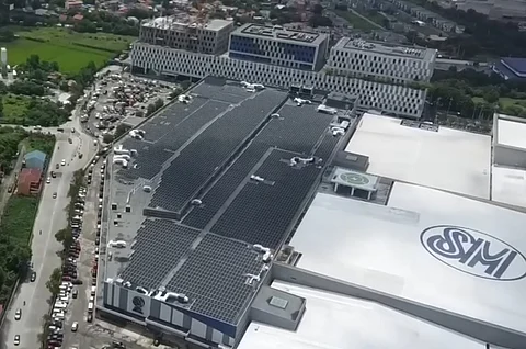 SM City Santa Rosa now has the largest solar roof deck among SM shopping malls, producing 3.2 million watts.