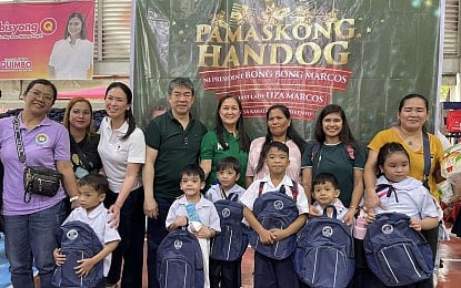 Marikina kindergarten students receive Christmas gifts