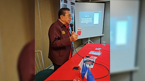 Senatorial candidate Luis ‘Manong Chavit’ Singson addresses the audience during his visit to Cagayan de Oro on Friday as he introduces his initiatives for long-term reforms.
