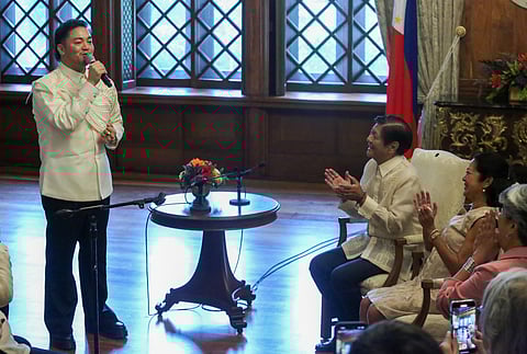 President Ferdinand "Bongbong" Marcos Jr. and First Lady Liza Araneta-Marcos welcomed Sofronio Vasquez III, Grand Winner of ‘The Voice USA’ Season 26, in Malacañan Palace on Wednesday 8 January 2025.
Vasquez serenade the President and the First Lady with Beatles song "Imagine" and his winning piece, “A Million Dreams."
