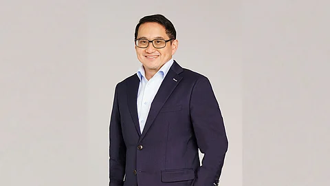 Uplifting more Filipinos to be part of the thriving middle-class market would benefit the economy and banks as the opportunities from unbanked remains high, East West Banking Corp. chief executive officer Jerry Ngo mused.