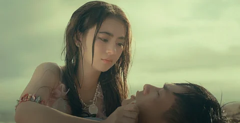 JM Ibarra and Sofia "Fyang" Smith "Wherever You Are" music video