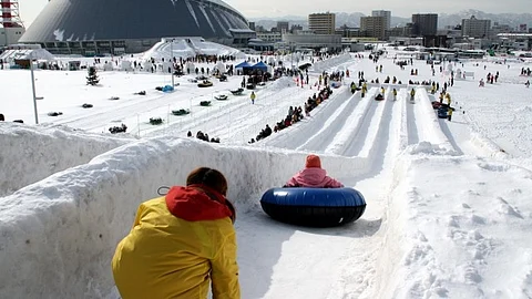 The new direct flights of Cebu Pacific to Sapporo also make it easier for travelers to explore the region’s popular winter activities. From skiing on powdery snow to experiencing the Sapporo Snow Festival.