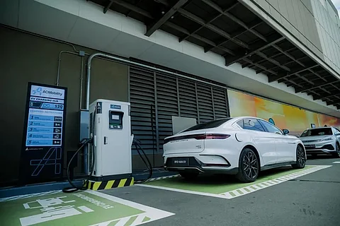 The $100-million loan will allow ACMobility to expand its network of electric-vehicle charging stations nationwide.