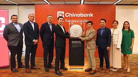CHINABANK officers received ACEN RES’ ‘Powered by Renewable Energy’ seal for the bank’s transformation of two offices into fully renewable energy-run units. They are (from left) Chinabank Institutional Banking Segments account officer Marco Panajon and first vice president Alfredo Manuel Moreno, chief finance officer Patrick Cheng and chief sustainability officer William Quesang; ACEN RES senior vice president for Market Transformation & Retail Tony Valdez, assistant vice president for legal, governance and compliance John Henry Liquete and senior account managers Ann Gabrielle Joseph and Elisah Jacob-Cobato.