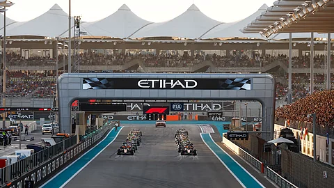 F1 Start in Abu Dhabi