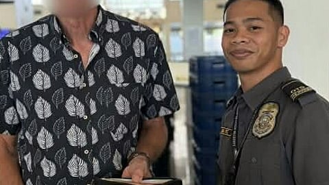 NAIA security returns P17K in cash to rightful owner