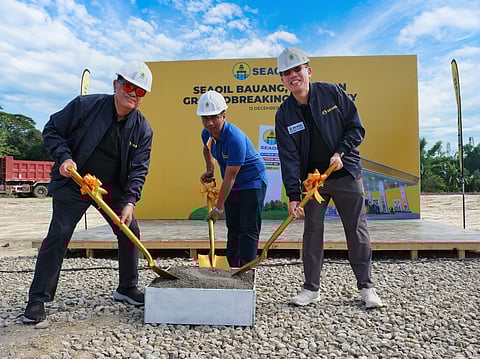 Independent fuel provider Seaoil, broke ground for a new station in Bauang, La Union, its biggest one in Luzon. The ceremony was led by Seaoil chairperson Francis Yu, Seaoil Bauang La Union dealer Engr. Pepito Alba Jr. and Seaoil CEO Francis Glenn. Yu.